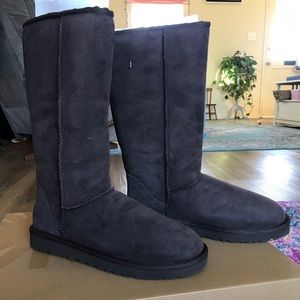 UGG | Classic Tall Chocolate